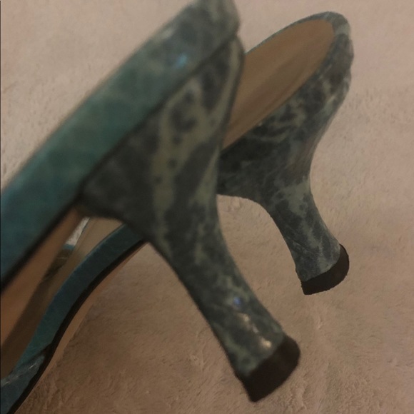 Stuart Weitzman open back heels - Picture 6 of 7